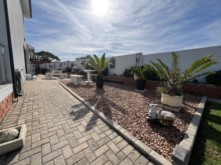3 Bedroom Property for Sale in Jeffreys Bay Central Eastern Cape